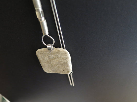 Wild stone | Adjustable length snake chain necklace | Stainless steel and silver plate | Tablet #1